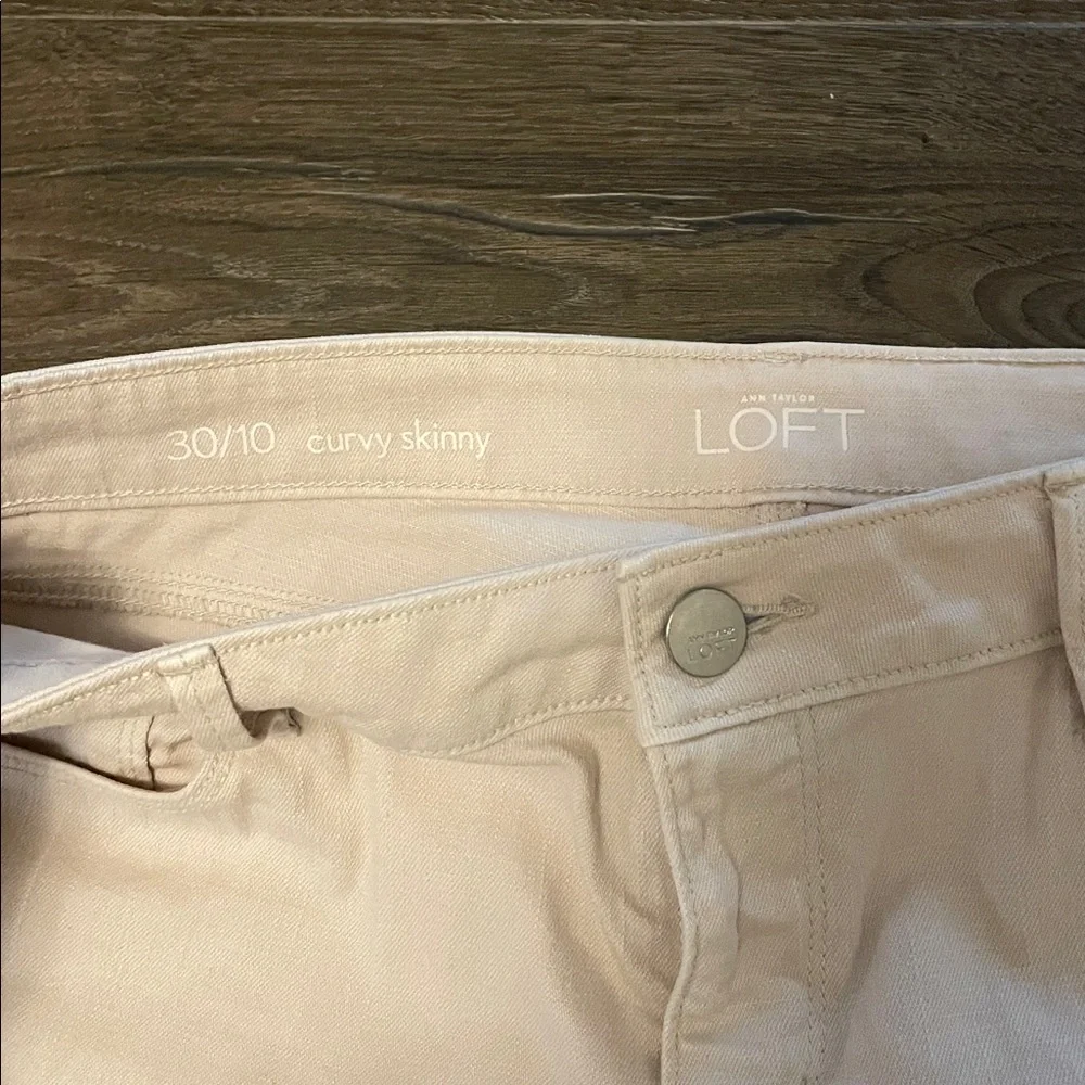 Women’s LOFT Beige Curvy Skinny Jeans, Size 10 - Picture 2 of 5
